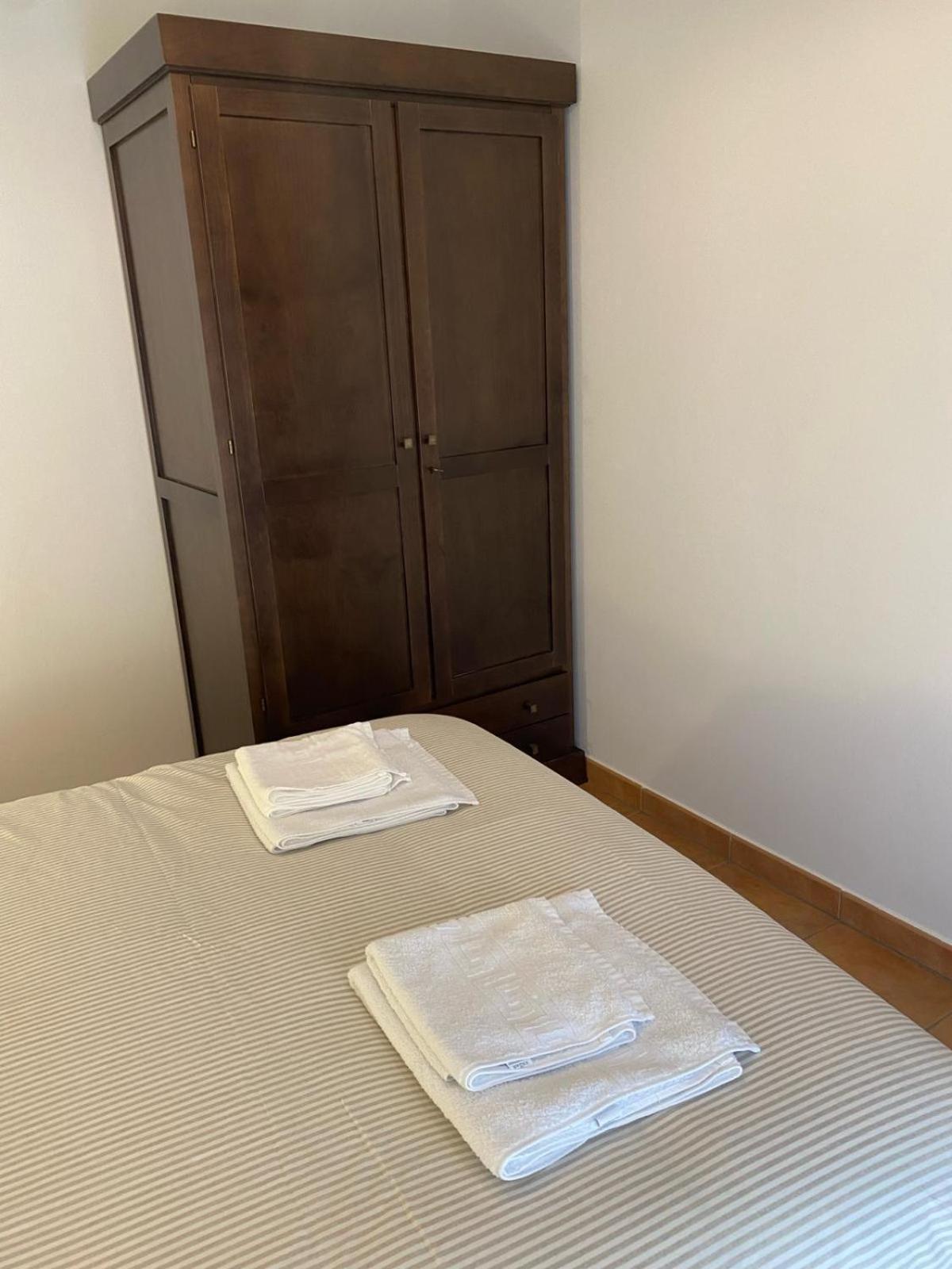 Apartamento Puerta Del Perdon Constantina Bagian luar foto