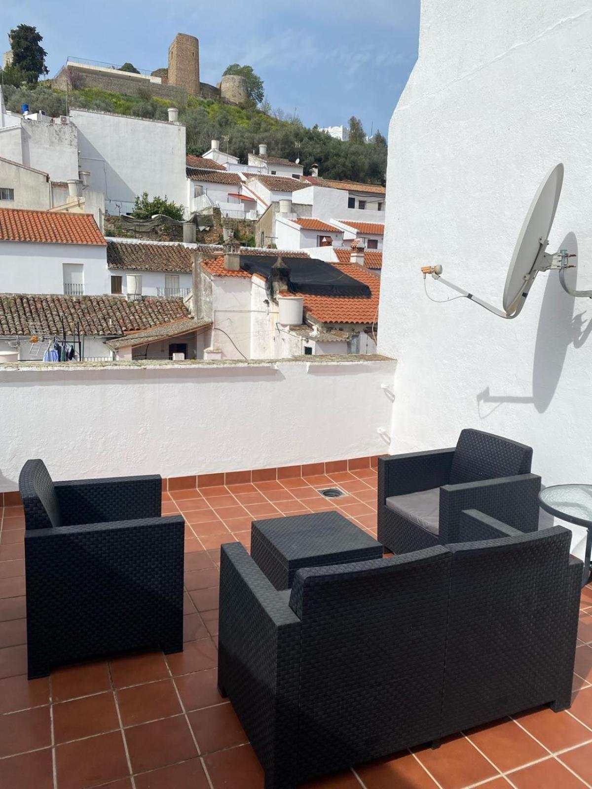 Apartamento Puerta Del Perdon Constantina Bagian luar foto